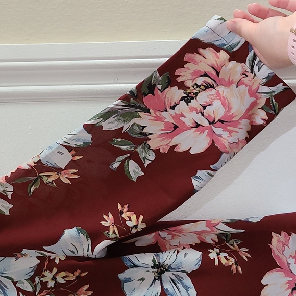 Van Heusen red floral top three quarter sleeve L - Picture 3 of 6